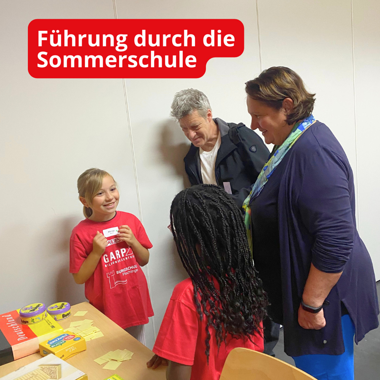 Führung durch die Sommerschule